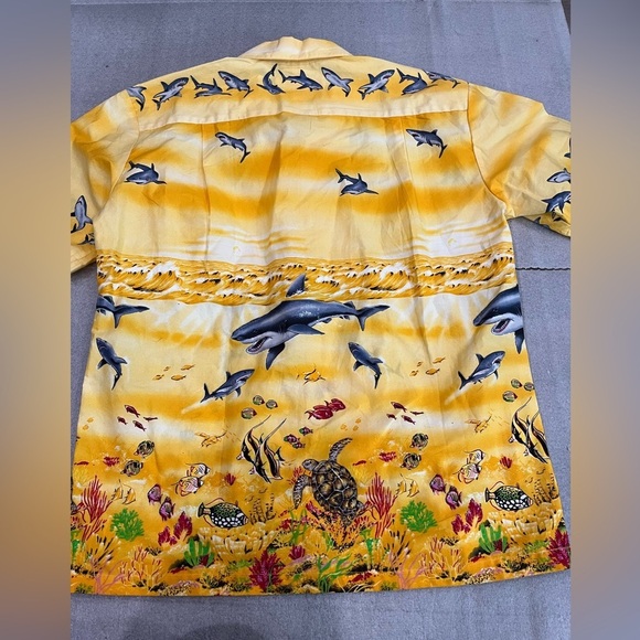[S]KY’s Tropical Ocean Print Yellow Cotton Hawaiian Shirt Shark Sea Turtle USA - Picture 7 of 7
